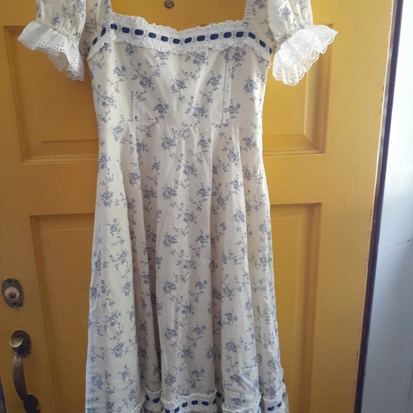 Gorgeous Cottagecore Hobbit Floral Corset Dress